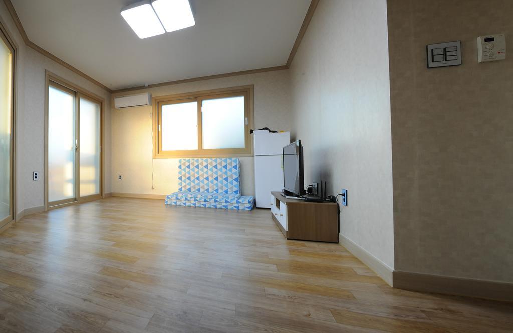 The 1St Andong Hostel Exteriör bild