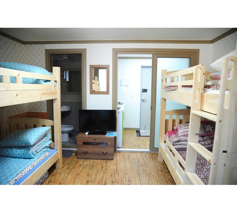 The 1St Andong Hostel Exteriör bild