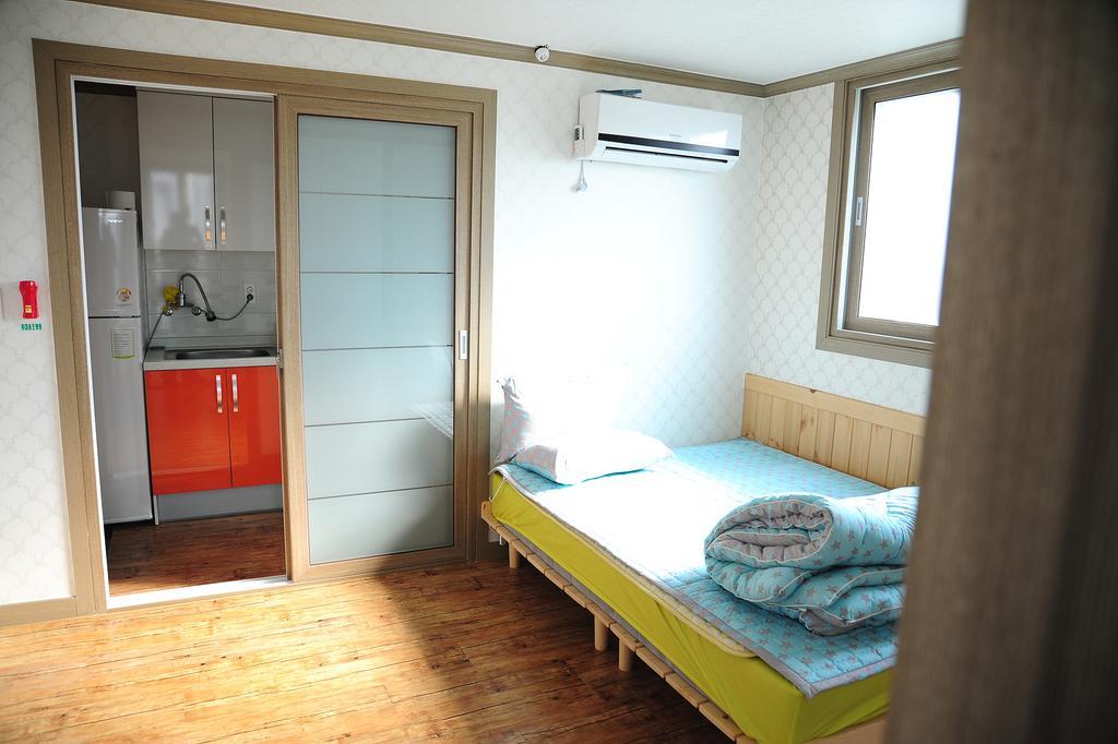 The 1St Andong Hostel Exteriör bild