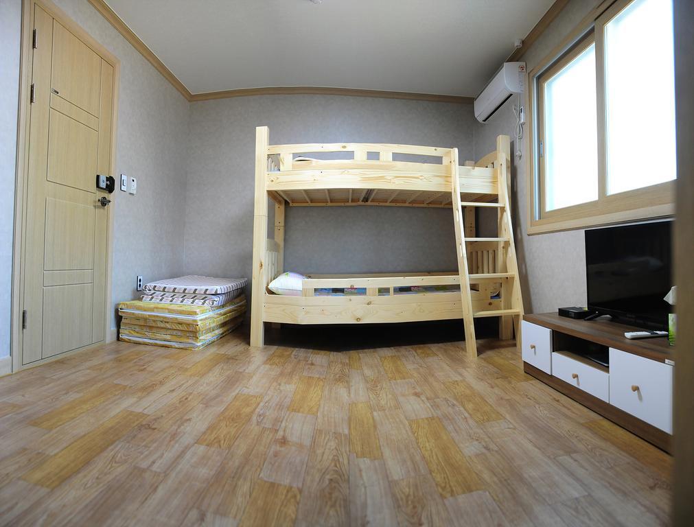 The 1St Andong Hostel Exteriör bild