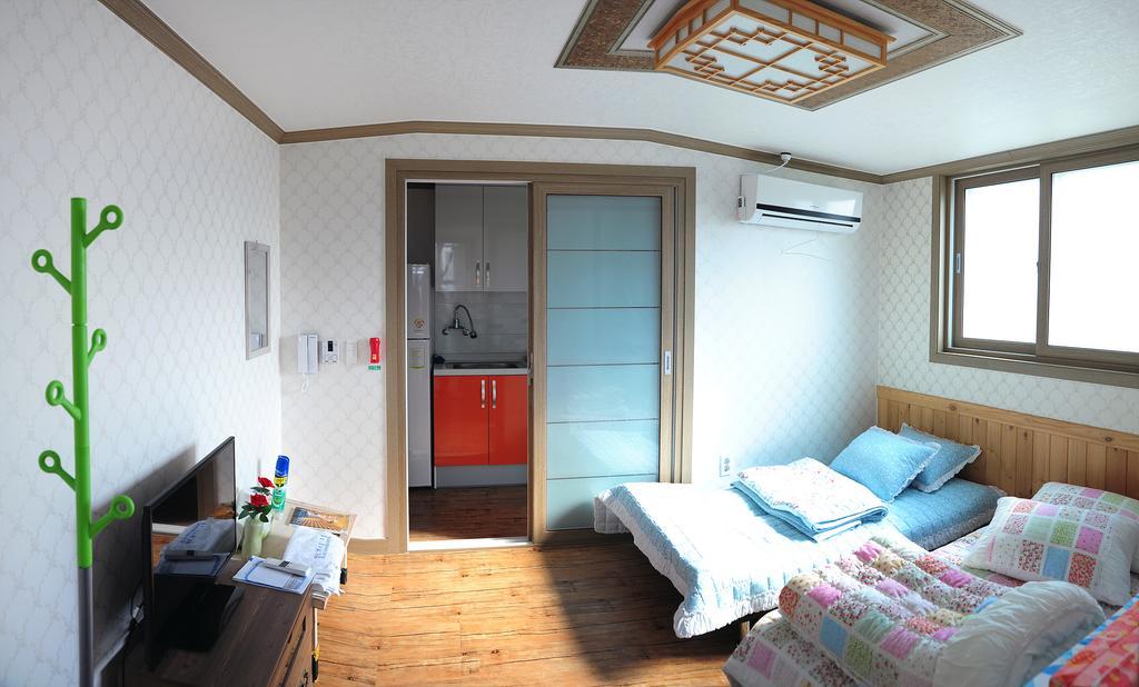 The 1St Andong Hostel Exteriör bild